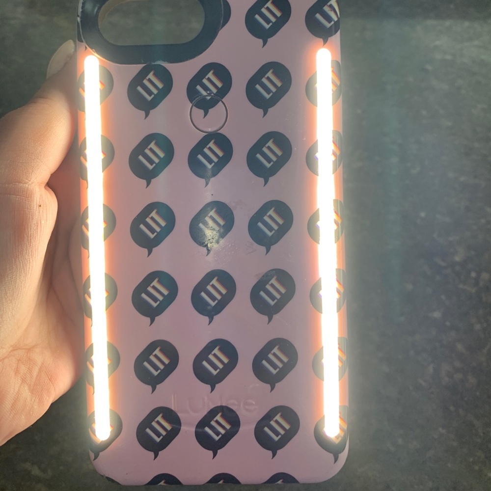 Phone case - Picture 4 of 7